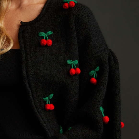 🆕🍒Farm Rio🍒 Crochet Cherry Cardigan Size Large - Picture 8 of 8